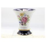 ROYAL DUX PORCELIAN HAND PAINTED VASE ROYAL DUX PORCELIAN HAND PAINTED VASE