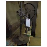 ANTIQUE BENCH MOUNT DRILL PRESS