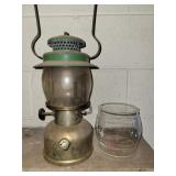COLEMAN LANTERN WITH PUMP BASE - CRACKED GLOBE BUT
