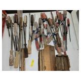 HAND TOOLS; SCREWDRIVERS AND BELT FEEDERS