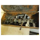 PIPE CUTTER AND TAP SET PCS.
