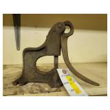 CAST IRON LEATHER RIVOT PRESS