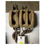 2 WOODEN PULLEY