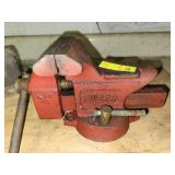 FULLER 3 1/2" BENCH VISE