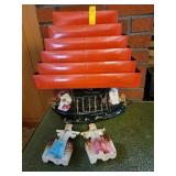 ASIAN STYLE TABLE LAMP WITH METAL SHADE AND 2