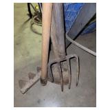 HOE, PITCH FORK AND EDGER