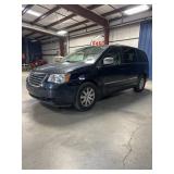 2011 Chrysler TOWN & COUNTRY TOURING