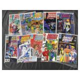 10 JUSTICE LEAGUE COMIC BOOKS-EUROPE EDITION 10 JUSTICE LEAGUE COMIC BOOKS-EUROPE EDITION