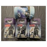 3 BATMAN FIGURINES & BATMAN THROW 3 BATMAN FIGURINES & BATMAN THROW