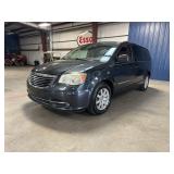 2014 Chrysler TOWN & COUNTRY TOURING