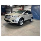 2018 F0RD ESCAPE SE