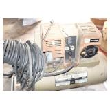 SEARS 2HP PORTABLE AIR COMPRESSOR 220V W/HOSE SEARS 2HP PORTABLE AIR COMPRESSOR 220V W/HOSE