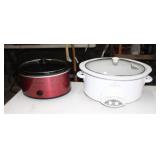 2 CROCK POTS 2 CROCK POTS