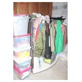 STORAGE RACK W/CLOTHES & 5 TOTES OF CLOTHING STORAGE RACK W/CLOTHES & 5 TOTES OF CLOTHING