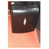 PEN - GEAR PAPER SHREDDER PEN - GEAR PAPER SHREDDER