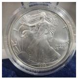 1994 SILVER EAGLE W/FELT DISPLAY BOX 1994 SILVER EAGLE W/FELT DISPLAY BOX