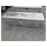FULL SIZE TRUCK TOOL BOX NO KEY FULL SIZE TRUCK TOOL BOX NO KEY