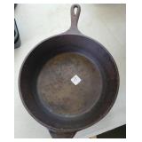 CAST IRON CHICKEN FRYER - NO LID CAST IRON CHICKEN FRYER - NO LID