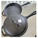 CAST IRON SKILLET AND BEAN POT W/LID CAST IRON SKILLET AND BEAN POT W/LID