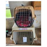 2 PET CARRIERS, TOOLS AND FIREPLACE SCREEN 2 PET CARRIERS, TOOLS AND FIREPLACE SCREEN