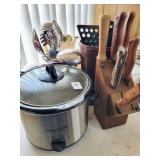 CROCK POT AND KITCHEN UTENSILS CROCK POT AND KITCHEN UTENSILS