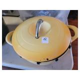 BHG CAST IRON DUTCH OVEN BHG CAST IRON DUTCH OVEN