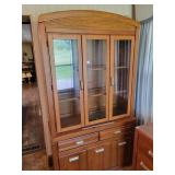BROYHILL DINING ROOM CHINA CABINET - GLASS BROYHILL DINING ROOM CHINA CABINET - GLASS