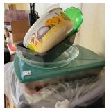 ASSORTED KITCHENWARE CONTAINERS ASSORTED KITCHENWARE CONTAINERS