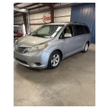 2012 Toyota SIENNA LE 2012 Toyota SIENNA LE