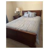 QUEEN SIZE SLEIGH BED
