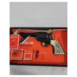 CROSMAN 38 TARGET PELLGUN REVOLVER W/AMMO -