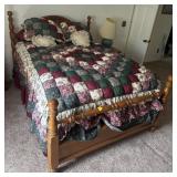 QUEEN SIZE OAK BED WITH BEDDING