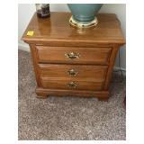 PAIR OF OAK NIGHT STANDS