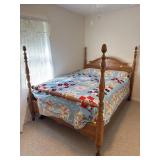 OAK QUEEN SIZE BED WITH BEDDING