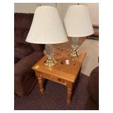 PAIR OF PINE ENDTABLES WITH GLASS AND BRASS LAMPS