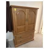 OAK MENS CHEST OF DRAWERS