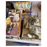 MEAT GRINDER, APPLE PEELER, PIE MAKER