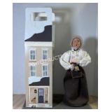 Williamsburg Caroler