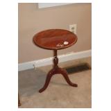 SMAL SIDE TABLE