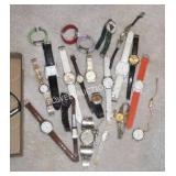 A SELECTION OF LADIES & GENTS WRISTWATCHES