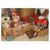 VARIETY OF CHRISTMAS DECORATIONS