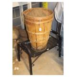 METAL BENCH & 2 BASKETS
