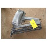 SENCO AIR NAIL GUN