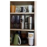KITCHENWARE: GLASSES, CUPS, PLATES, ETC.
