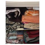 CONTENTS OF HALL CLOSET [ BEDDING, THROWS, TOWELS]