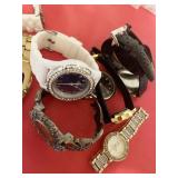 10 ASSORTED WATCHES: PULSAR, MICKEY MOUSE AND MORE