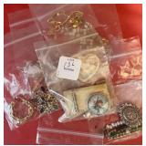 GROUPING OF COSTUME BROOCHES