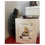 [6pc] U.T ITEMS [CLOCK, FIGURINE