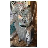 OIL FILLEN HEATER & TABLE FAN