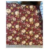 FLORAL PATTERN MACHINE MADE QUILT